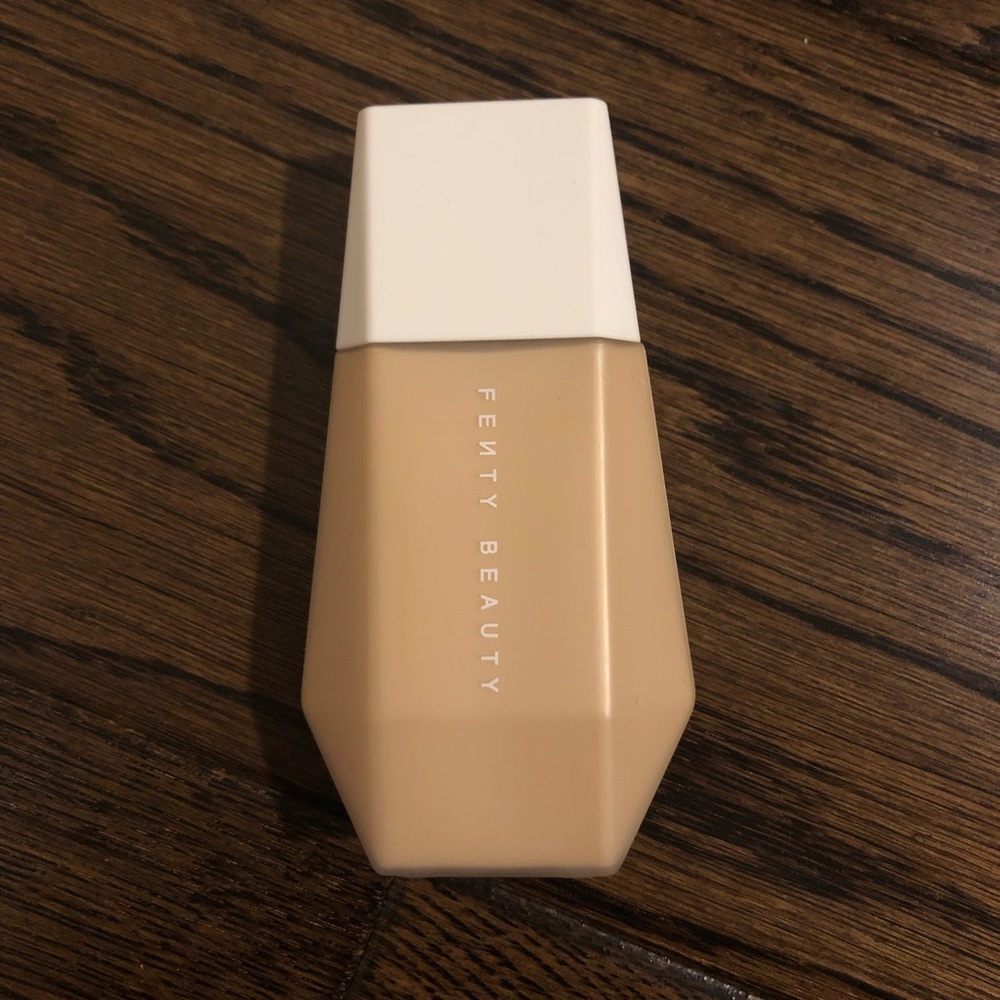 Fenty beauty eaze drop